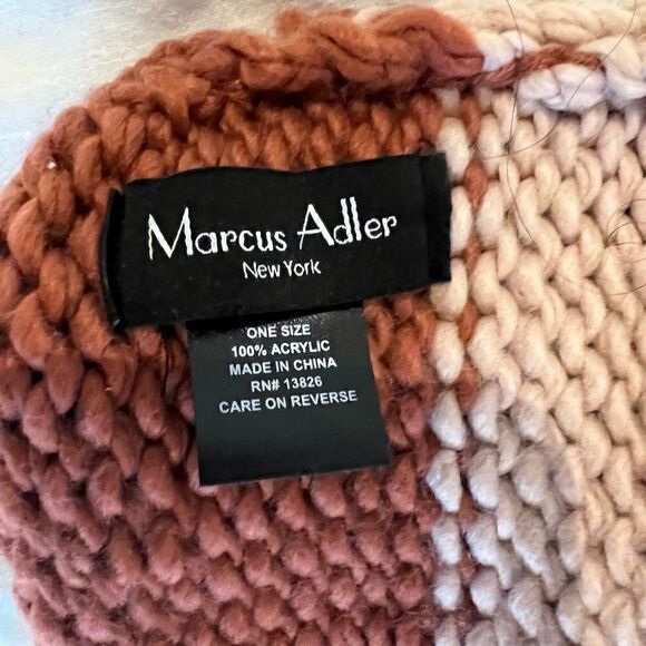 Marcus Adler Chunky Knit Colorblock Rustic/Blush Pink Beanie Hat w Pom - Picture 4 of 8